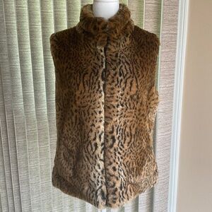 Kristen Blake Women's Cheetah Print Faux Fur Reversible Vest Small